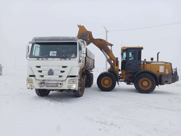 Свыше 2,2 тыс. человек вышли на уборку снега в Астане