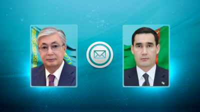 Казахстанский лидер поздравил с Днем независимости народ Туркменистана