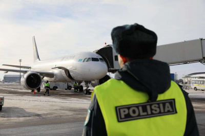 За кражу смартфонов в аэропорту Алматы осужден сотрудник авиакомпании