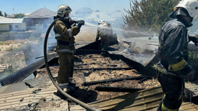 В массовой аварии сгорел автомобиль с газовым топливом в Шымкенте