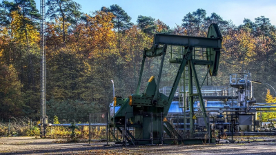Смягчение торговой риторики поддерживает нефтяные котировки