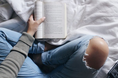Балаева рассказала, как министры поддержали акцию "100 книг для сельских библиотек"