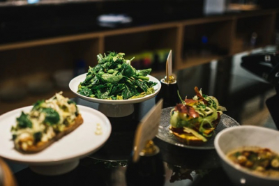 Автокинотеатр или гастро-тур: Куда пойти 14 февраля в Алматы?