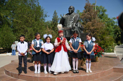 День Абая превратился в духовно-культурный праздник в Шымкенте