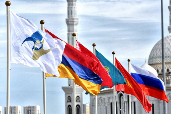 Казахстану нужна промышленная кооперация со странами ЕАЭС — политолог