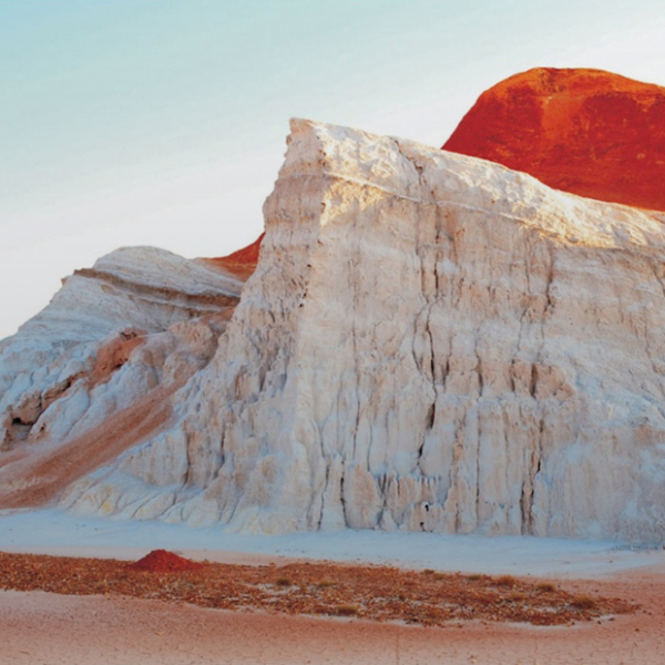 Марсианская земля и подземная мечеть: Еще 7 нетипичных локаций для отдыха в Казахстане