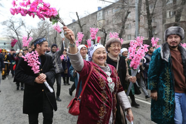 В Алматы прошел театрализованный караван Көш. Наурыз – думан