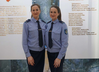 Различают только по погонам