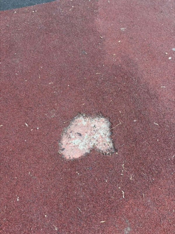 Народный репортер. Спортплощадка разрушается сразу после установки