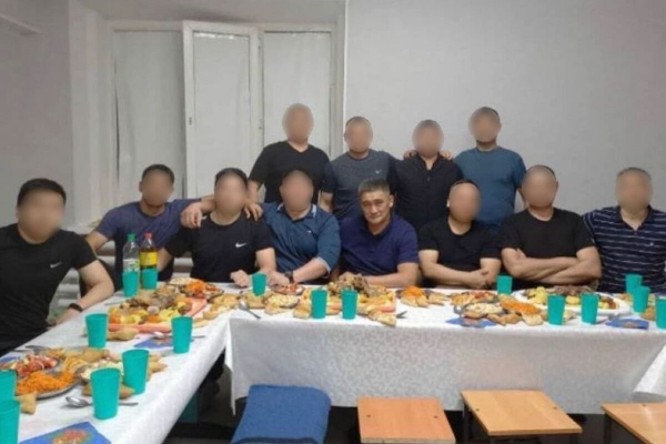 Фото из колонии осужденного экс-генерала Кудебаева прокомментировали в КУИС