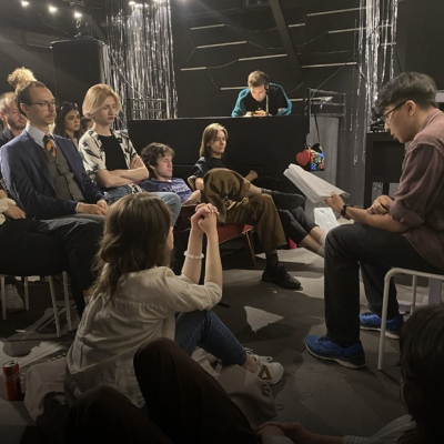 Дед Мороз-альпинист восхитил детей в больнице Алматы