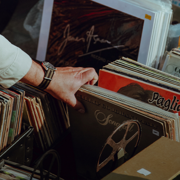 Джаз и Garage Sale: Что делать на выходных в Алматы и Астане